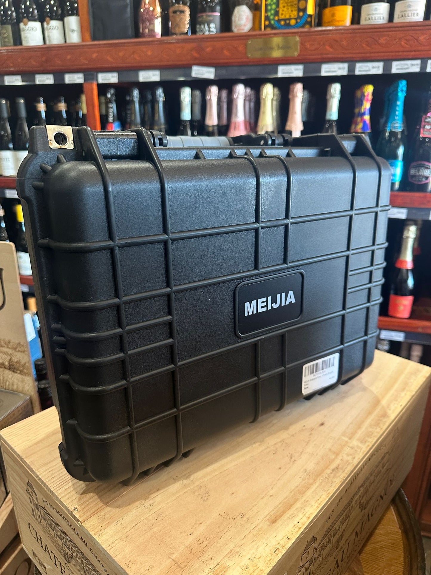 Hard Shell Case For High End Bottle Transport