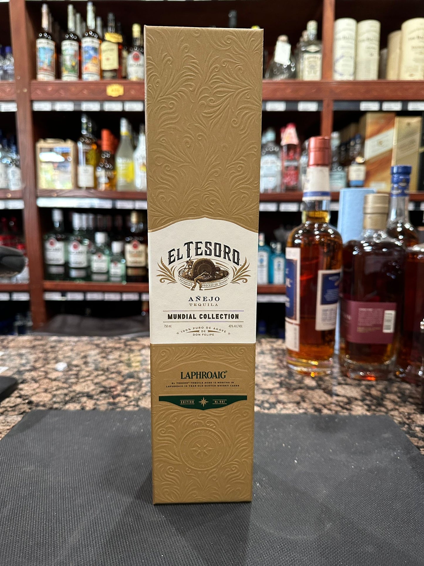 El Tesoro Mundial Collection: Laphroaig 750ml