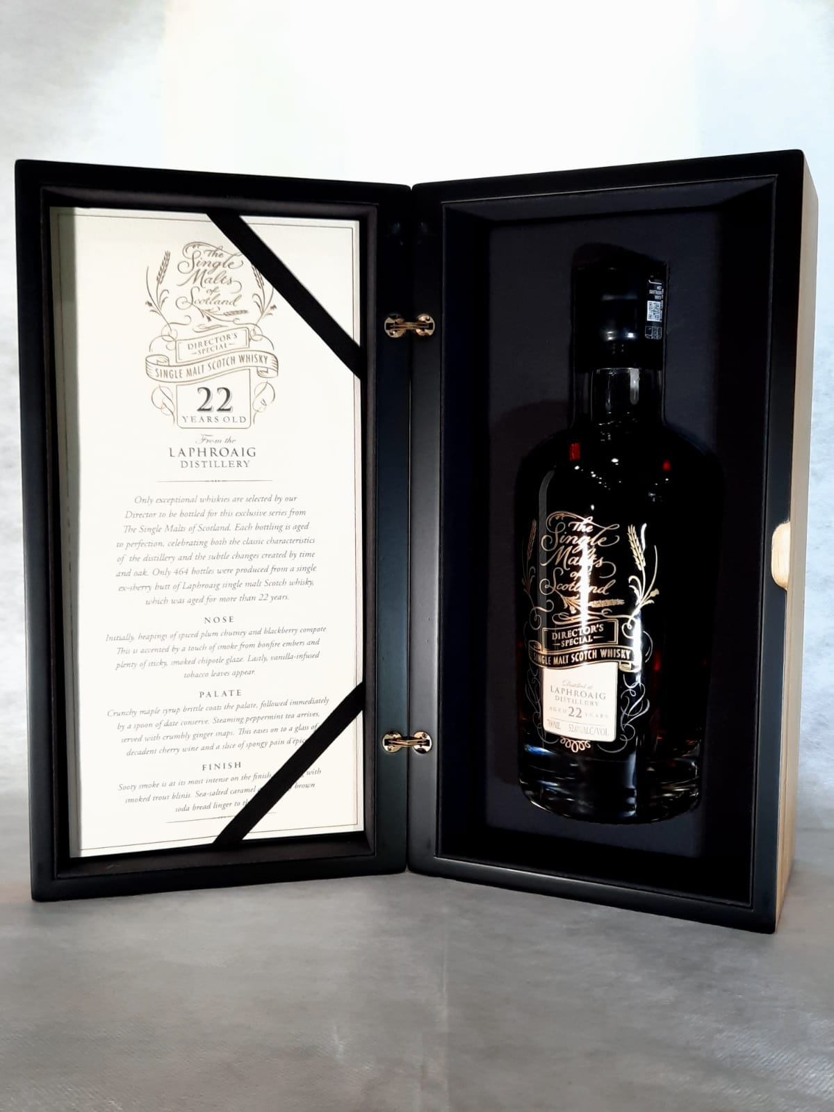 THE SINGLE MALTS OF SCOTLAND DIRECTOR’S SPECIAL LAPHROAIG 1998 700Ml