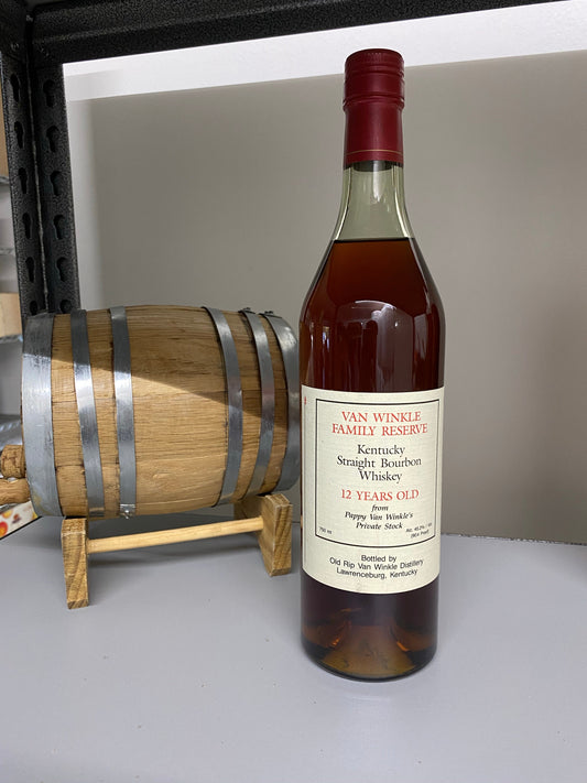 VAN WINKLE FAMILY RESERVE 12 YEARS OLD (1980 Stitzel-Weller)