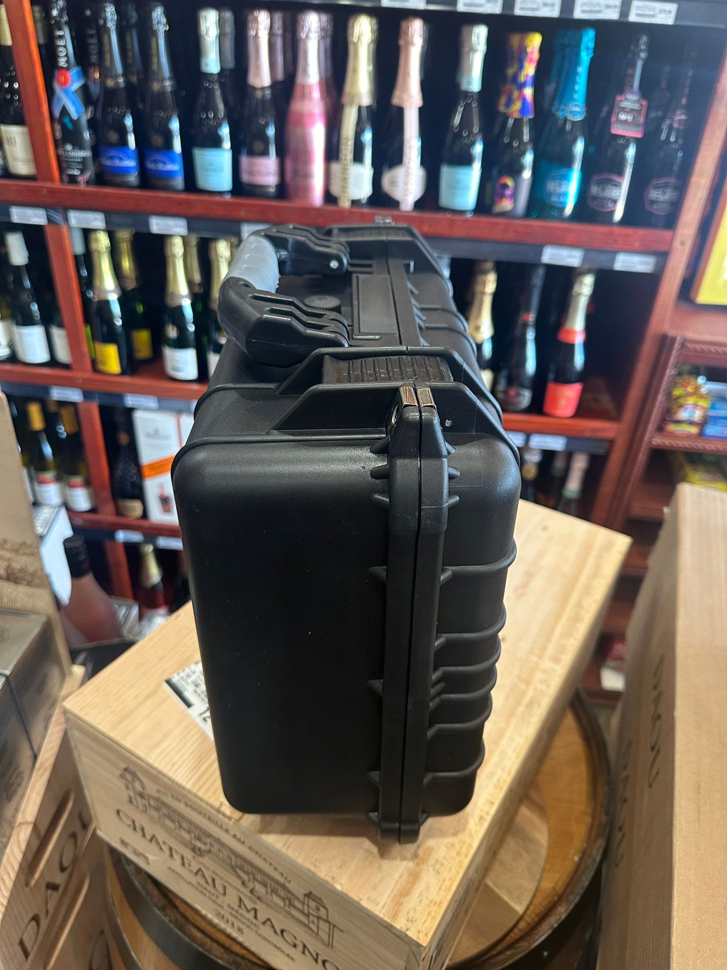 Hard Shell Case For High End Bottle Transport